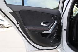 2019 MERCEDES-BENZ
                A180 2019 MERCEDES-BENZ A180  7 SP AUTO DUAL CLUTCH 4D SEDAN T4 