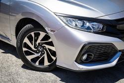 2018 HONDA CIVIC VTi-S