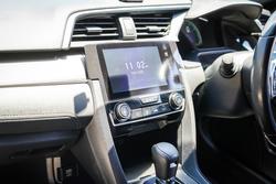 2018 HONDA CIVIC VTi-S