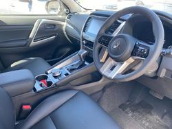 2024 MITSUBISHI Pajero Sport EXCEED