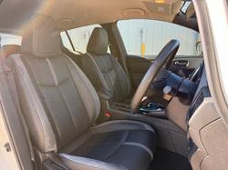 2022 Nissan LEAF ZE1
