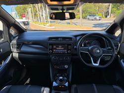 2022 Nissan LEAF ZE1