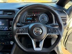 2022 Nissan LEAF ZE1
