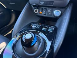 2022 Nissan LEAF ZE1
