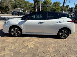 2022 Nissan LEAF ZE1
