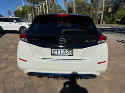 2022 Nissan LEAF ZE1