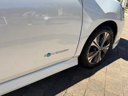 2022 Nissan LEAF ZE1
