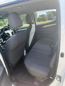 2015 HOLDEN COLORADO LS