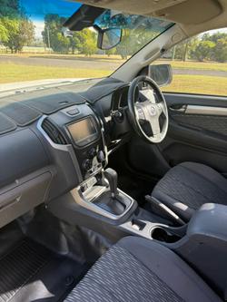 2015 HOLDEN COLORADO LS