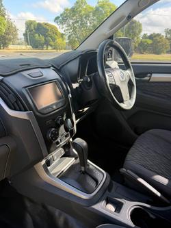 2015 HOLDEN COLORADO LS