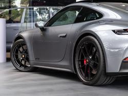 2025 Porsche 911 Carrera GTS