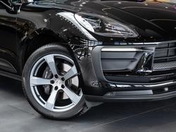 2025 Porsche 911 Carrera GTS