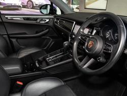 2025 Porsche 911 Carrera GTS