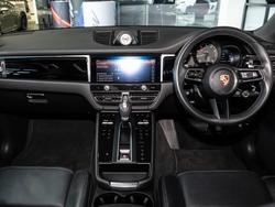 2025 Porsche 911 Carrera GTS