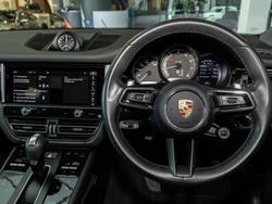 2025 Porsche 911 Carrera GTS