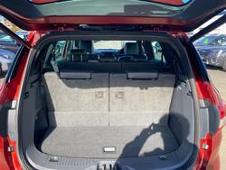 2015 Ford
                Everest Titanium