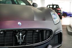 2024 Maserati GranTurismo Trofeo M189 MY24 AWD Nero Cometa Texturized