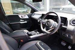 2020 MERCEDES-BENZ B180