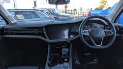 2023 VOLKSWAGEN
Touareg