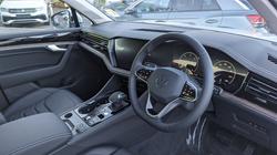2023 VOLKSWAGEN
Touareg