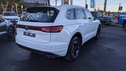 2023 VOLKSWAGEN
Touareg