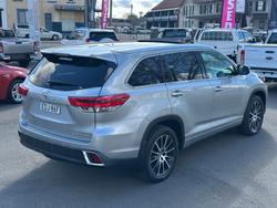 2018 TOYOTA
KLUGER GRANDE (4x4)