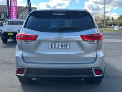 2018 TOYOTA
KLUGER GRANDE (4x4)
