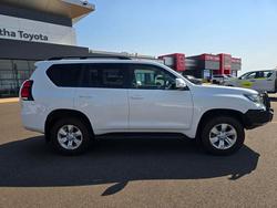 2021 Toyota Prado DSL WGN AT GXL Glacier White
