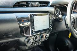 2023 Toyota HILUX SR