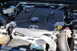 2023 Toyota HILUX SR