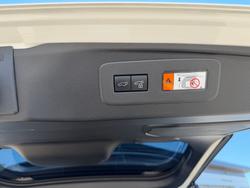 2025 Toyota Prado VX White