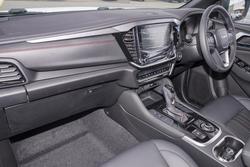 2026 Isuzu MU-X X-TERRAIN