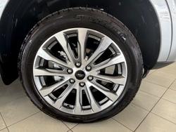 2025 Ford
Everest Platinum