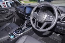 2025 Isuzu MU-X LS-T