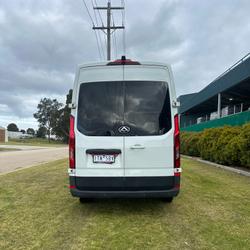 2021 LDV
Deliver 9