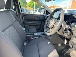 2025 MITSUBISHI Triton GLX