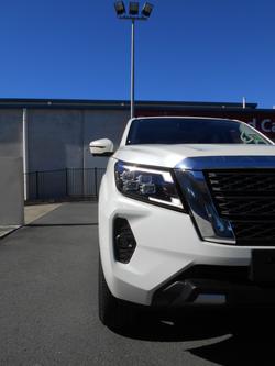 2025 Nissan
Navara ST