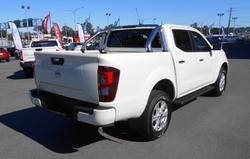 2025 Nissan
Navara ST