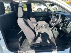 2025 MITSUBISHI TRITON GLX