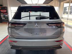 2026 MITSUBISHI Outlander LS