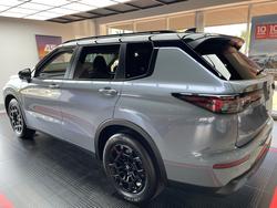 2026 MITSUBISHI Outlander LS