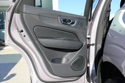 2025 Volvo XC60 Plus B5 Bright