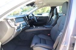 2025 Volvo XC60 Plus B5 Bright