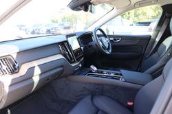 2025 Volvo XC60 Plus B5 Bright