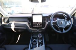 2025 Volvo XC60 Plus B5 Bright