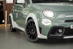 2020 Abarth 695 70 Anniversario