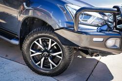 2021 ISUZU MU-X LS-T (4x4)