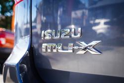 2021 ISUZU MU-X LS-T (4x4)
