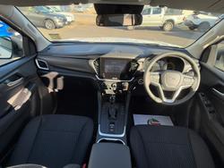 2025 Isuzu
MU-X LS-M