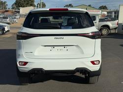 2025 Isuzu
MU-X LS-M